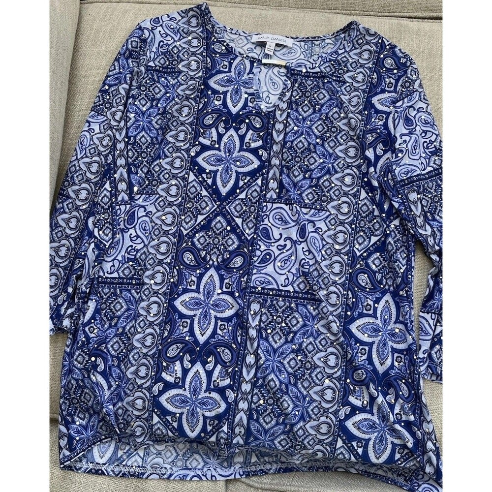 Emily Daniels Womens Blouse Large Blue Paisley 3/4 Sleeve Shimmery Casual NWT